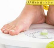Ogu priekšrocības svara zaudēšanai un to lietošanas noteikumi Kādas ogas jūs varat ēst svara zaudēšanai