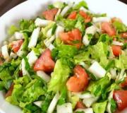 Light fitness salad with Chinese cabbage and bell pepper Chinese cabbage salad with red pepper